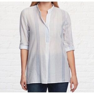 Vince Camuto Roll Tab Sleeve Blouse Women's Medium Blue Silver Stripe Tunic Top‎